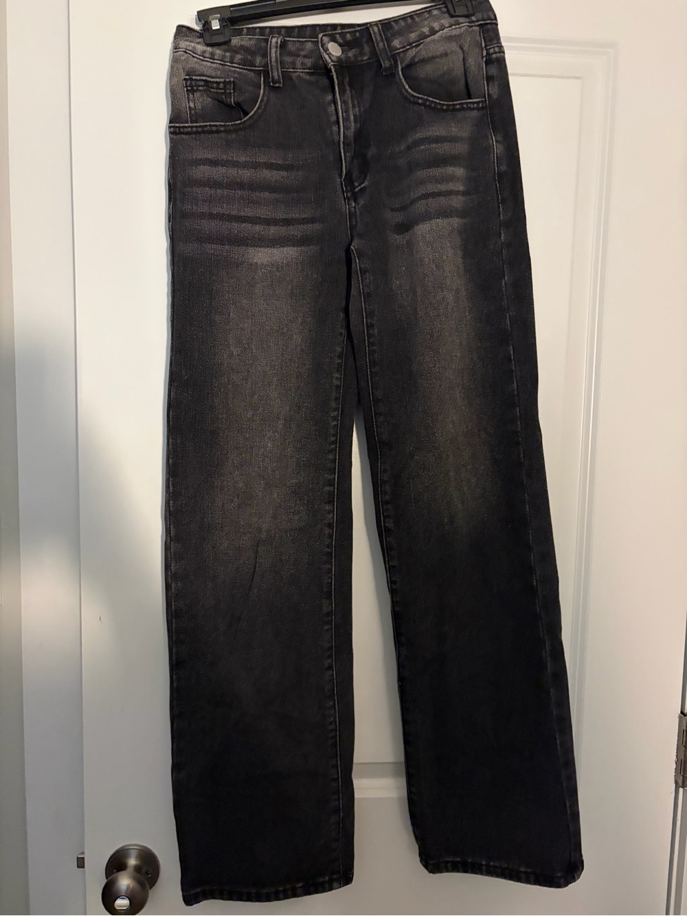 Women’s Black Wash Straight-Leg Jeans